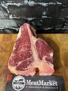 T-bone Holstein Porterhouse steak 1 kg