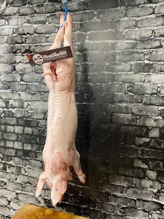 Speenvarken gepekeld heel Diepvries