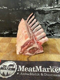 Lams rack met cap (kroon) UK lam