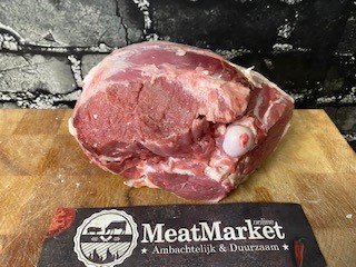 Lams bout met bilpijp Texel